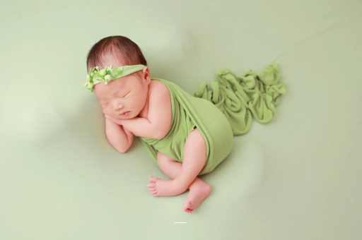 微山宝宝在肚子里打嗝